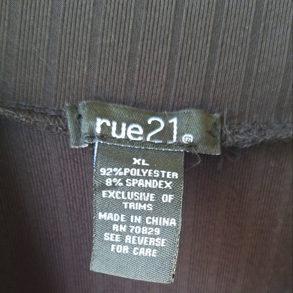 Rue 21 Black Ruched Side Tide Short Sleeve Mock Neck Women's T-shirt Size XL - Picture 5 of 5